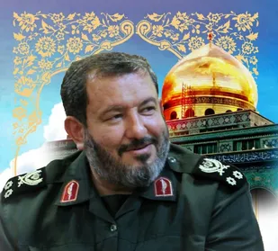 اعطای درجه سرلشکری شهید عبدالرسول استوار محمود آبادی به خانواده معظم