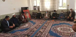 دیدار با خانواده شهیداحسان اکبری در بخش فلارد