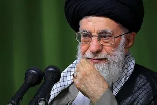 لبیک یک شاعر به مطالبه امام خامنه&zwnj;ای درباره خیانت&zwnj;های آمریکا در برجام
