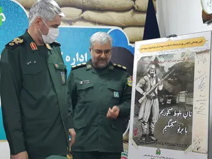 بازدید سردار علی فضلی از اولین پوستر تبلیغات اعزام به جبهه کهگیلویه و بویراحمد+ ( تصاویر )