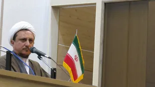 همه ملت ایران در دفاع از انقلاب پیشگام هستند