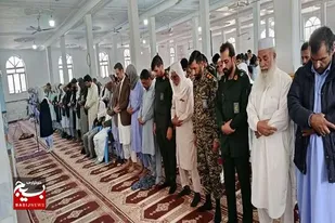 نماز وحدت به مناسبت هفته بسیج در تفتان اقامه شد