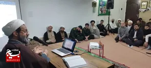 نشست تربیت و تعالی مدیران و فرماندهان حوزه شهدای مدافع حرم پردیسان برگزار شد