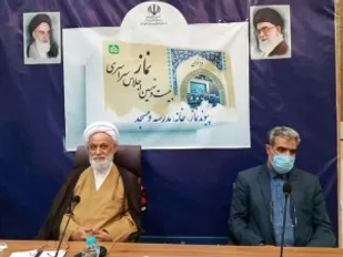 محور تربیتی دانش آموزان در خانواده ایمانی مسجد و نماز است