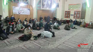 امام راحل بعد از تسخیر لانه جاسوسی، و بعد از تهدید زبانی و عملی آمریکا، از این تهدید یک فرصت ساخت و آن&zwnj;هم تأسیس بسیج در ۵ آذر سال ۵۸ بود.