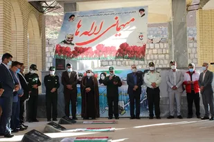 عطر افشانی و غبار روبی گلزار مطهر شهدای شهرستان کوهرنگ
