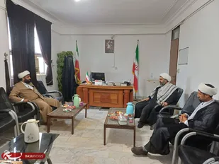 دیدار رئیس عقیدتی و سیاسی دریابانی با مسئول دفتر نمایندگی ولی فقیه در سپاه قشم