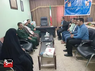 دیدار کارکنان ناحیه مقاومت بسیج شهرستان دزپارت با آموزش&zwnj; و پرورش به مناسبت روز معلم