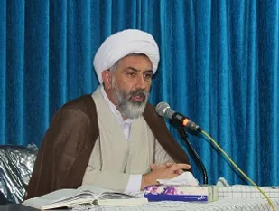 عده ای با بهترین درس اخلاق پشت به امام و رهبری کردند