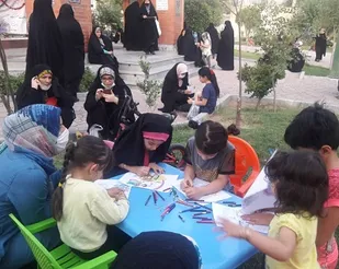 مراسم جشن و شادی به مناسبت ولادت امام رضا (ع)