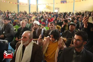 جشن بزرگ پیروزی  انقلاب در شهر سرخون