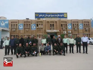 دیدار فرمانده فراجا سهرستان و هیئت همراه با فرمانده ناحیه خرمشهر به مناسبت هفته بسیج