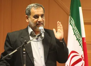 عده ای در دانشگاه به دنبال حذف ارزش ها و آرمان های انقلاب هستند