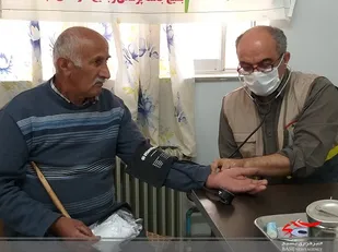 از ویزیت رایگان تا توزیع ماسک در مناطق محروم رامسر + تصاویر