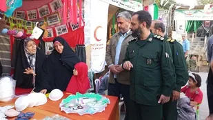 بازدید فرماندار ملارد از نمایشگاه اسوه