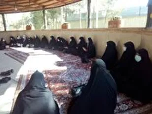 جلسه حضوری ترتیب تعالی خواهران بسیجی میبد در پارک بانوان بفروئیه