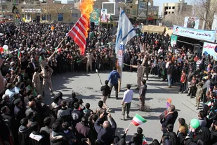 راهپیمایی پر شکوه 22 بهمن در شهر شاهد نمونه کشور درچه