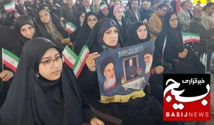 تجمع و جشن شادی مردم شهرستان ملارد در پی عملیات وعده صادق/فیلم
