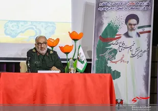 نیازمند فضای مجازی در تراز انقلاب اسلامی هستیم/دانشنامه دفاع مقدس حاصل زحمات شبانه روزی جمع نخبگانی