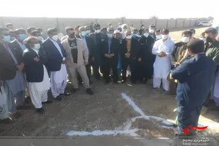 کلنگ احداث ۳۷ پروژه تولیدی به در شهرستان سیب و سوران به زمین زده شد