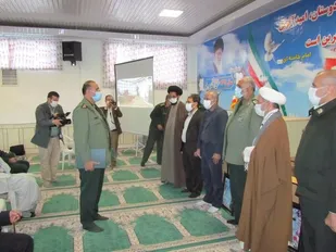 سپاه و بسیج همواره در خط مقدم خدمت رسانی به مردم خواهند بود