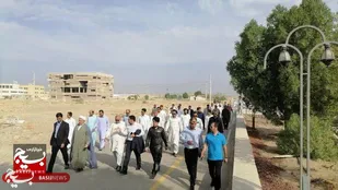 برگزاری همایش پیاده&zwnj;روی کارمندان و &nbsp;دانشگاهیان در دانشگاه ولایت شهرستان ایرانشهر