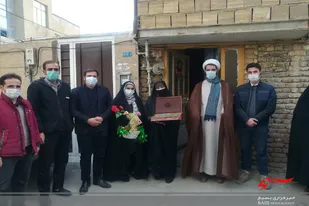 دیدار بسیجیان همدان با خانواده شهیده مدافع سلامت