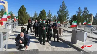 غبارروبی و عطر افشانی قبور مطهر شهدا در شهر حسن آباد