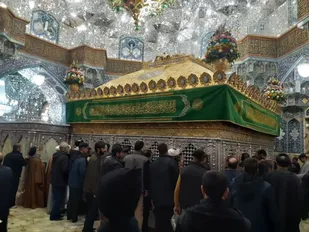 زیارت مرقد حضرت معصومه سلام&zwnj;الله&zwnj;علیها توسط کاروان راهیان نور بسیج دانشجویی