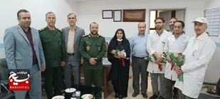 تجلیل فرمانده سپاه شاهرود از کادر درمانی درمانگاه رضوی+ عکس