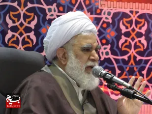 آینده جهان در دستان مسلمانان و انقلاب اسلامی ایران است