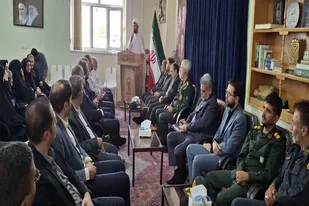 دیدار مسئولان شهرستانی با امام جمعه بهار به مناسبت هفته دفاع مقدس