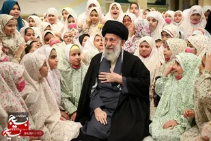 بیانات امام خامنه&zwnj;ای در مراسم جشن تکلیف دختران دانش&zwnj;آموز