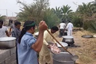 طبخ و توزیع ۵۰۰ پرس غذا درشهرستان دلگان