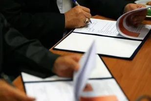 امضاء ۱۸ تفاهم نامه با ارزش سرمایه گذاری ۲۴۷ میلیارد تومان در خلیل آباد
