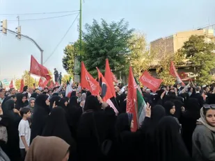 الوند با اشک و فریاد، خلبان شهید حمله آمریکا را تا آسمان بدرقه کرد