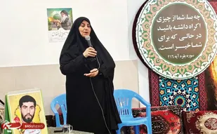 مردم ۱۵۰ شب است که با گرما و شرجی بوشهر در میدان هستند