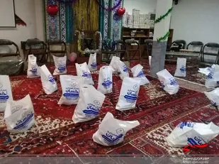 تهیه و توزیع 50 بسته یلدایی توسط کارگروه اقتصادی حوزه کوثر سپاه تبریز