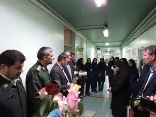 مسئولین شهرستان فریدن در اقدامی زیبا از پرستاران خدوم بیمارستان شهید رجائی فریدن تجلیل کردند
