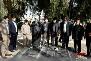 غبارروبی و عط افشانی مزار شهدای گمنام شهر بنجار