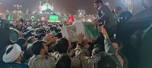 مراسم وداع با پیکر حجت الاسلام شهید اصلانی در حرم مطهر رضوی