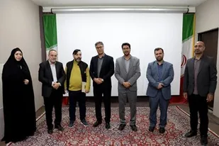 هنرمندان با هنر خود فضایی آرام را در جامعه ایجاد می&zwnj;کنند