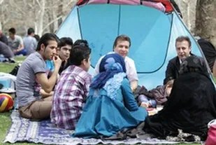 نیم&zwnj;نگاهی به حوزه زنان و خانواده در برنامه&zwnj;های توسعه