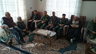 برگ برگ زندگی شهدا سرشار از معنویت و اخلاص است