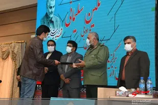 هنرمندان زندگی سردار دلها را با زبان ادب و هنر معرفی کنند