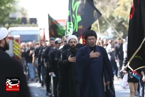 دسته عزاداری هیئت عاشقان ثارالله سازمان بسیج مستضعفین در مراسم عزاداری نیرو‌های مسلح در مصلی تهران