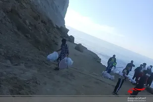 جمع آوری و پاکسازی سواحل روستای پزم توسط بسیجیان غیور شهرستان کنارک