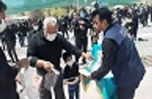 توزیع پک های بهداشتی در مدارس زاهدان