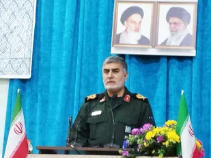 فرمانده سپاه امیرالمومنین استان ایلام در سخنان پیش از خطبه&zwnj;های نماز جمعه شهرستان دهلران در جمع مردم ولایت مردار این شهرستان گفت:آنچه  مهم  است  اینکه  ما  در  صحنه  و  پشت  سر  مقام  معظم  رهبری  باشیم