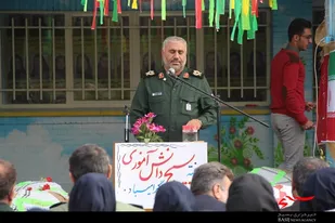 صبحگاه بسیج دانش آموزی در شهرکرد